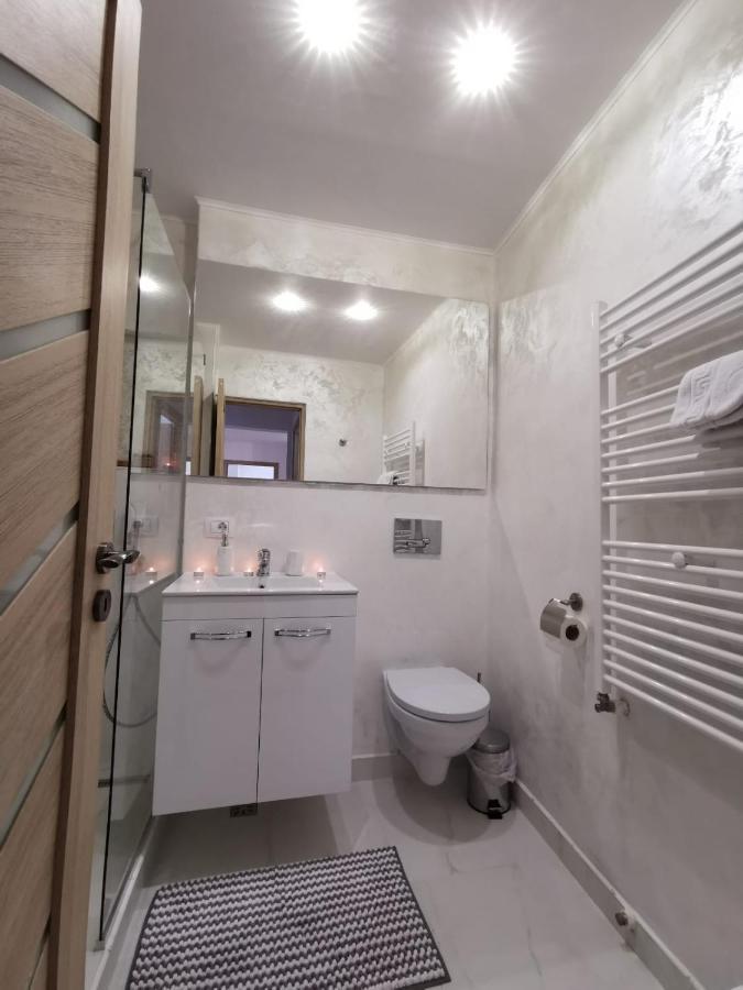 Apartament Gold Luxury Тыргу-Окна Экстерьер фото