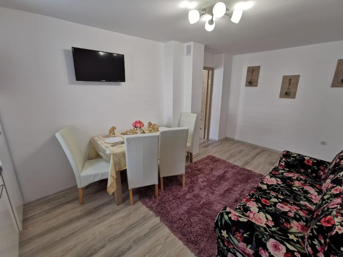 Apartament Gold Luxury Тыргу-Окна Экстерьер фото