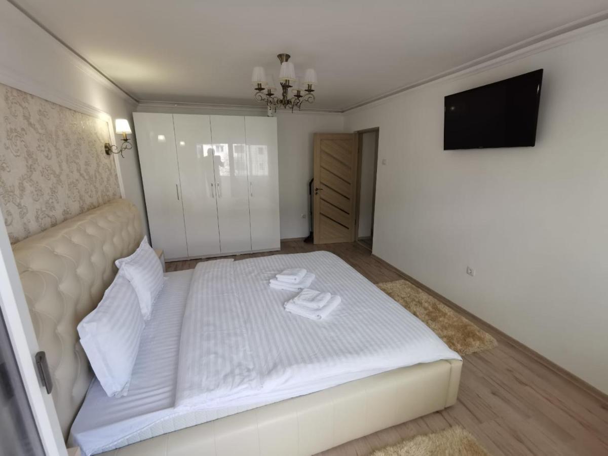 Apartament Gold Luxury Тыргу-Окна Экстерьер фото